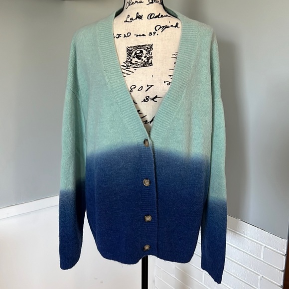Super pretty ombré cardigan sweater by Davi&Dani - Picture 1 of 5